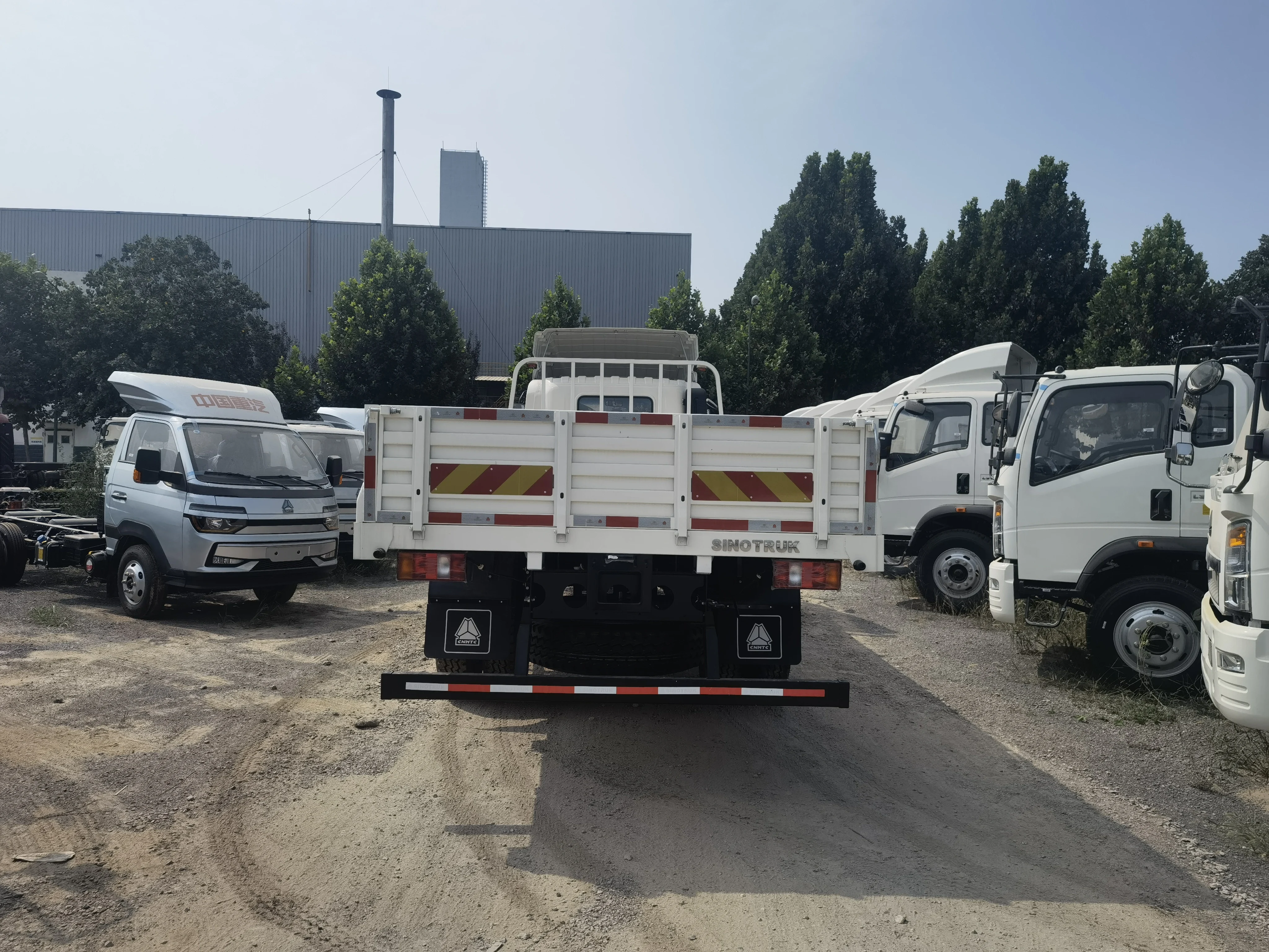 Мини-грузовик на продажу грузовик HOWO Van распродажа Китай дешево 10 тонн SINOTRUK 4X2 грузовой автомобиль LHD