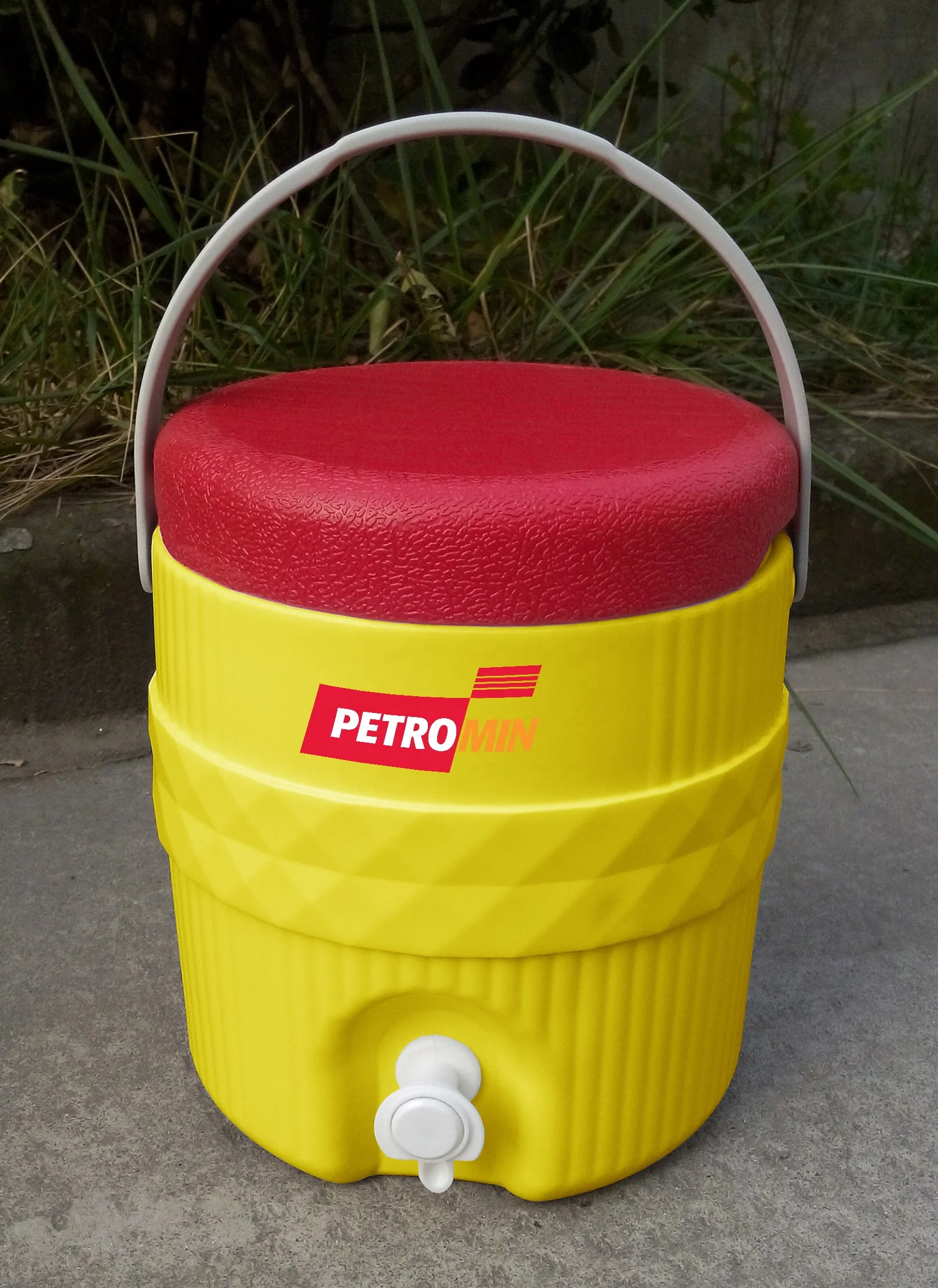 Plastic cooler box for outdoor wine with jug /Beverage/water Bucket Cooler tank (2Gallon/7.6L)