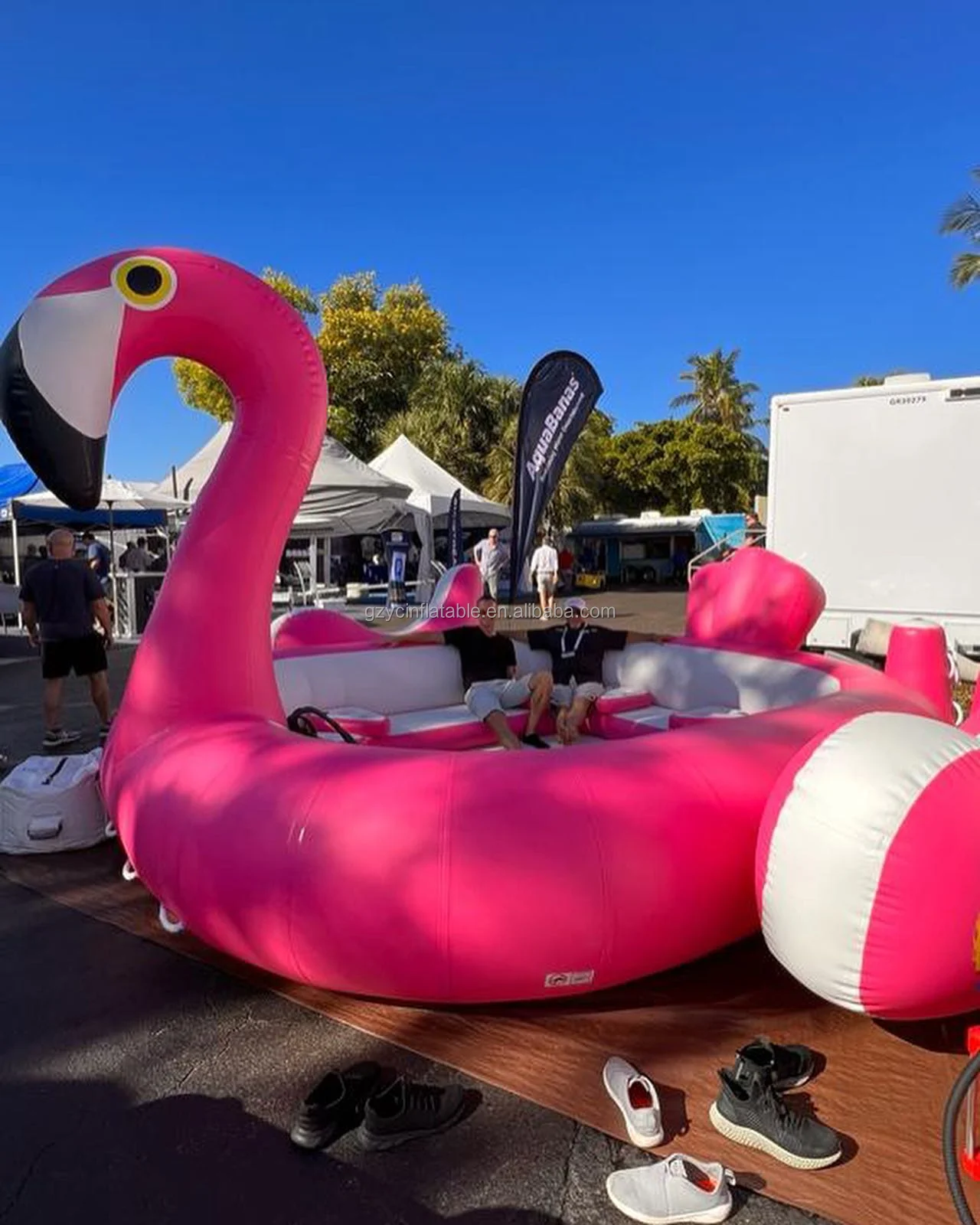 Guangzhou custom giant floating inflatable flamingo 6 person for water park