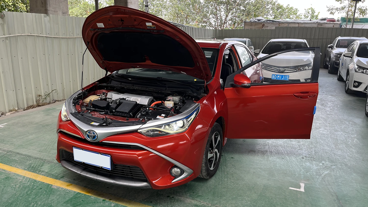 Оптовая продажа 2018 toyota corolla 1 8 л E-CVT гибридные аксессуары для крестов такси Автошкола онлайн-продажа автомобилей