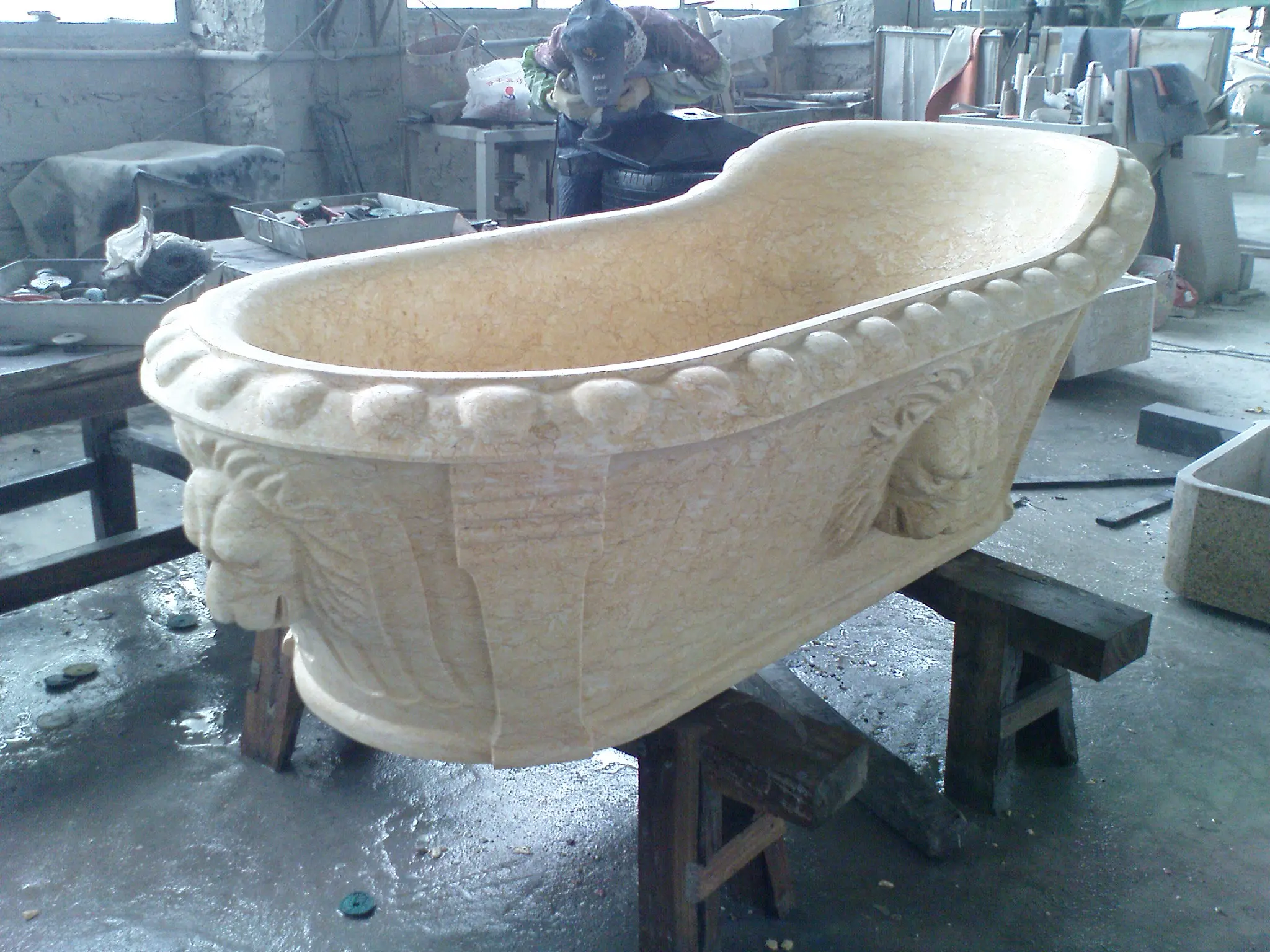 Wholesale Hand Carved Boulder Big Brown Natural Stone Bathtub for Sale
