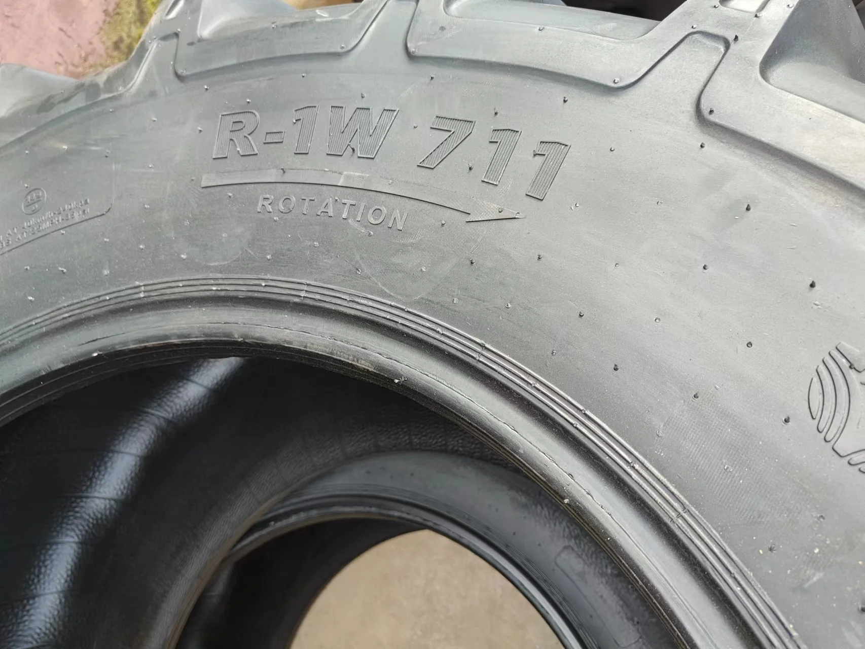 540/65R28 R-1W QH711 new chinese radial Agricultural tire farm tractor harvester tyres could match rim