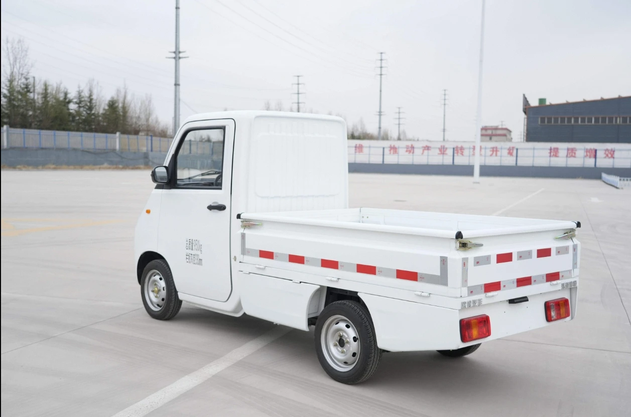 Four Wheel Drive Mini Trucks chinese Mini Truck 80KM/H electric Mini Pickup Dumpster truck
