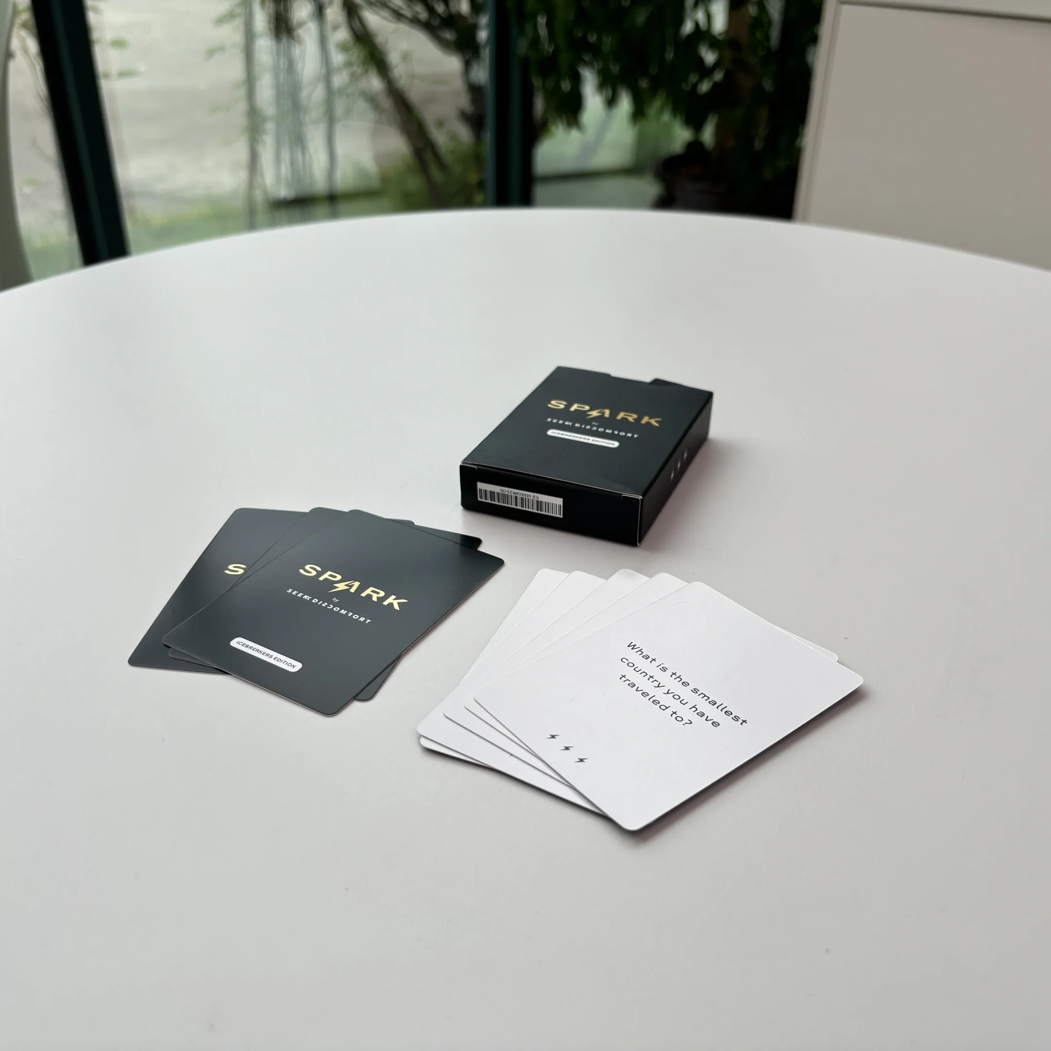 High-Quty 180-Count Poker Flash Cards Customizable Blank Playing Cards for Writing OEM/ODM Game Card Durable Paper Material