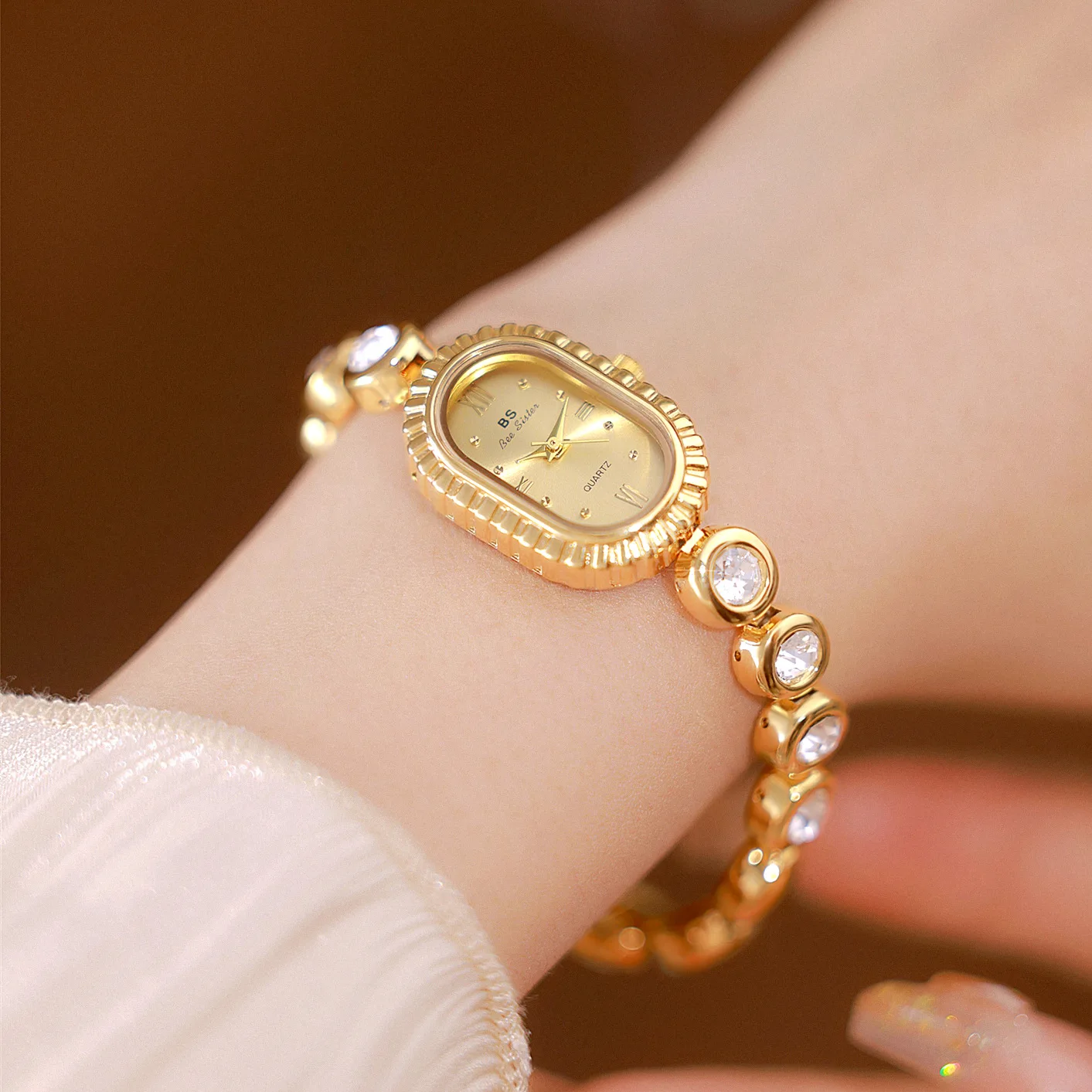BS Popular Design Watch Luxury Jewelry Gold Oval Quartz Watches Fashion Ladies Bracelet Wrist Watch for Women Dress Wristwatch