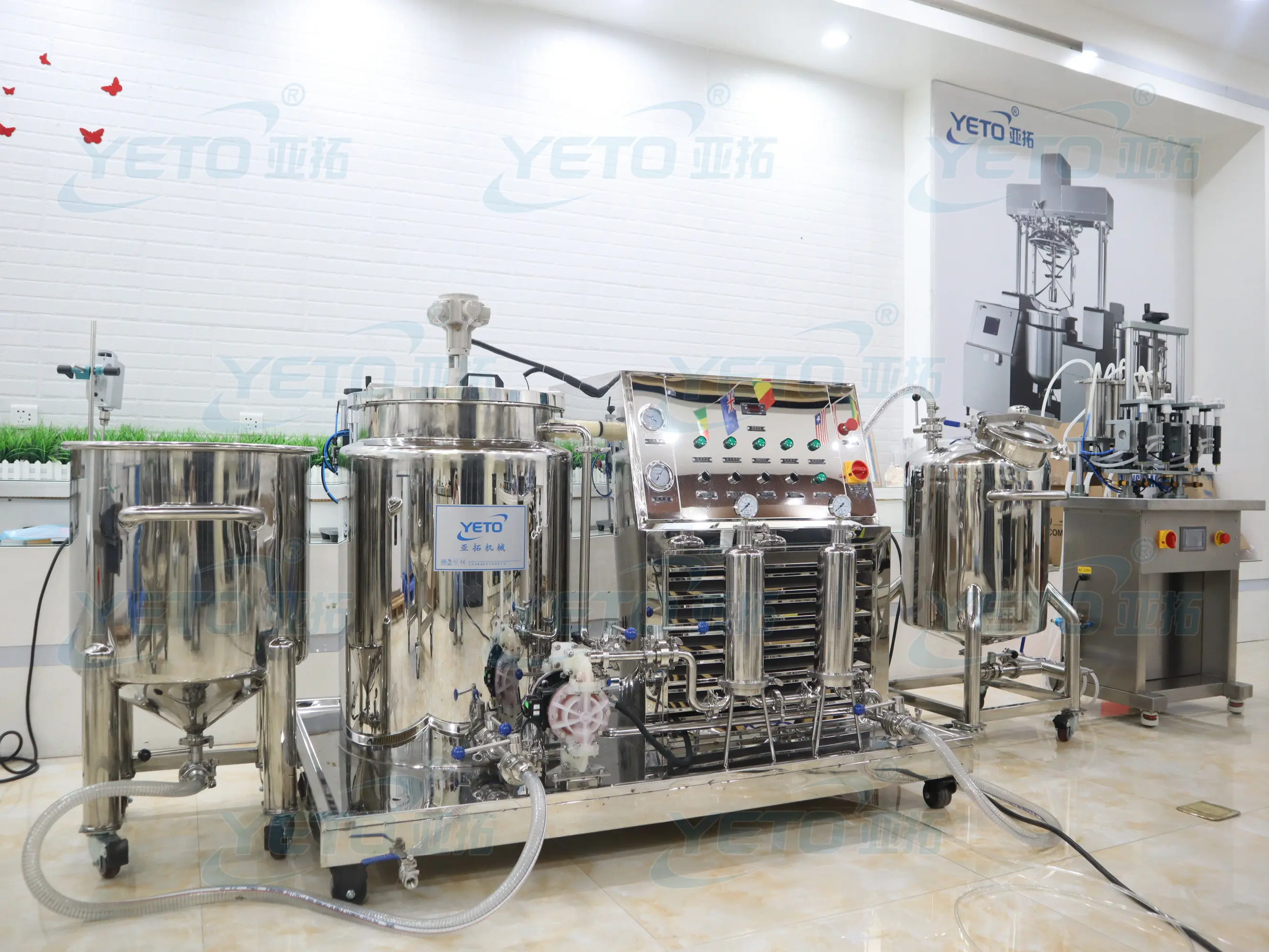 YETO 4-head automatic cosmetic small liquid essential oil bottle filler liquid perfume fragrance refill Filling Machine price