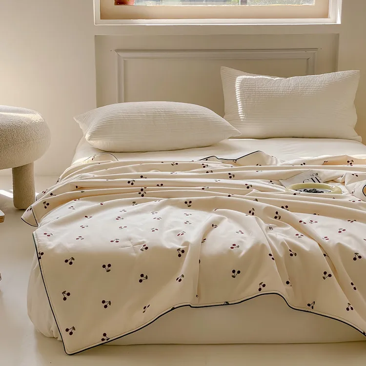 ins small cherry cute cotton summer quilt machine washable class A soybean thin air conditioner quilt