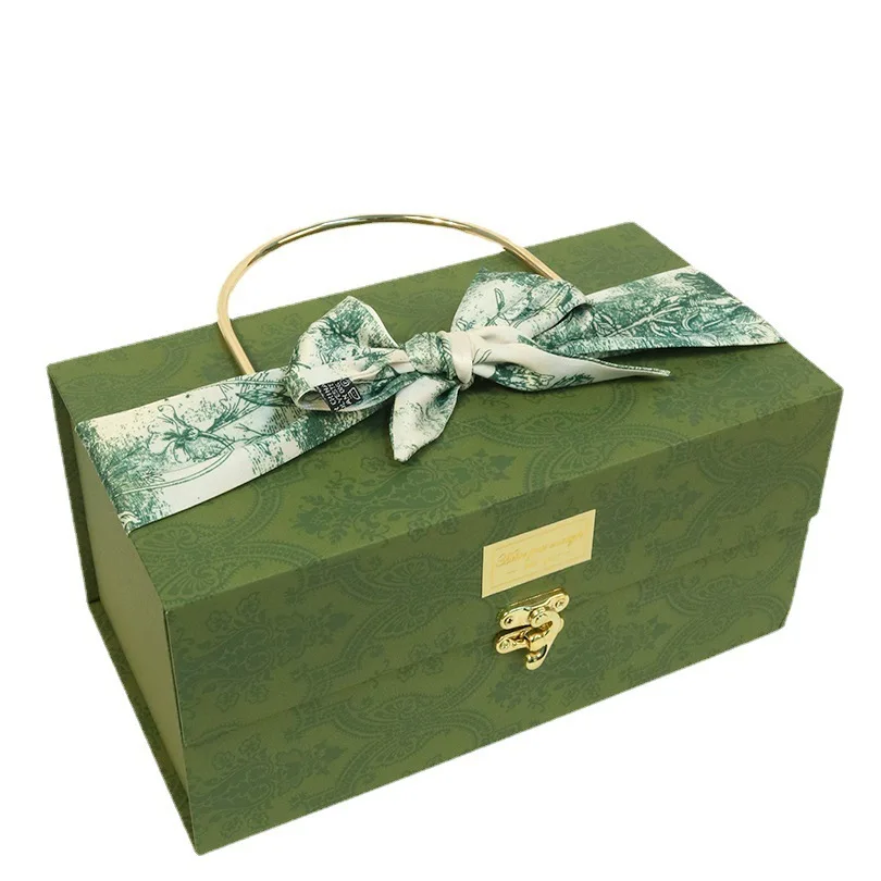 Luxury Style Wedding Candy Box Portable Bridesmaid Companion Gift Boxes Package Christmas Gift Box