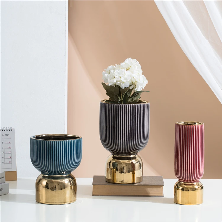 Modern luxury home decoration vases unique design porcelain flower vase custom stripe gold ceramic flower vase for wedding