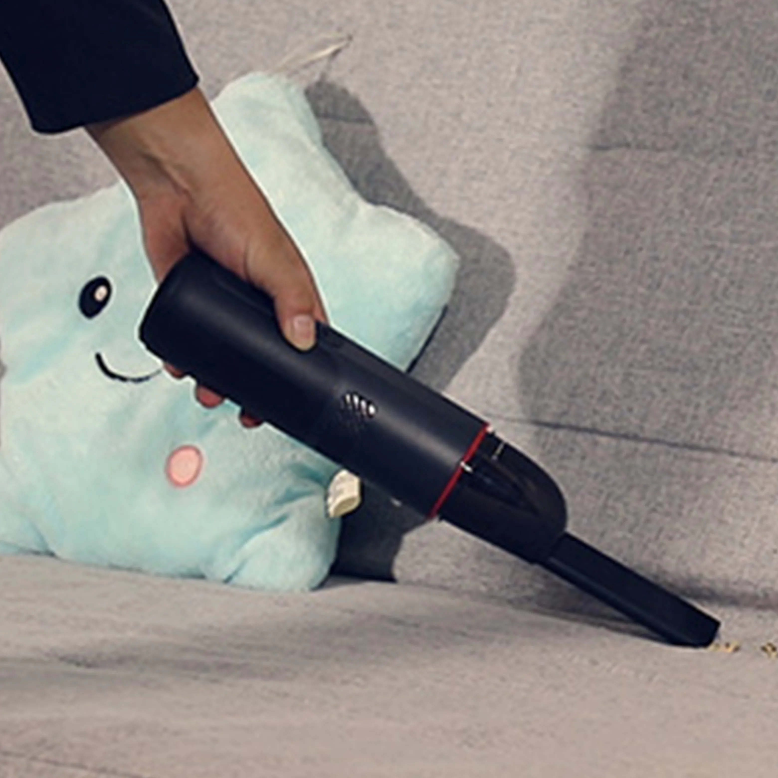 Shenzhen rechargeable Handheld Portable Wireless Mini Car Vacuum Cleaner For Car jump starter