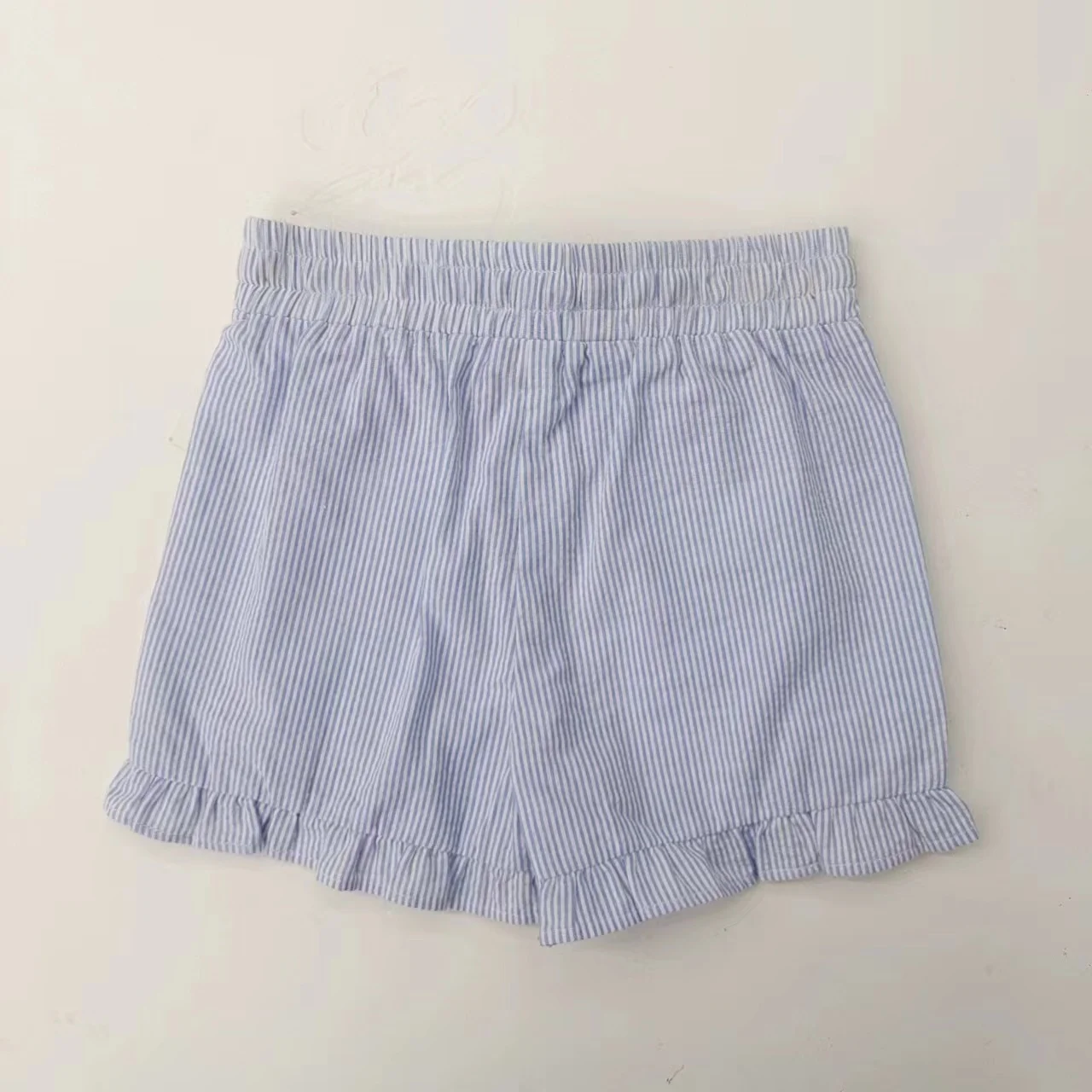 Детское трикотажное платье с рюшами