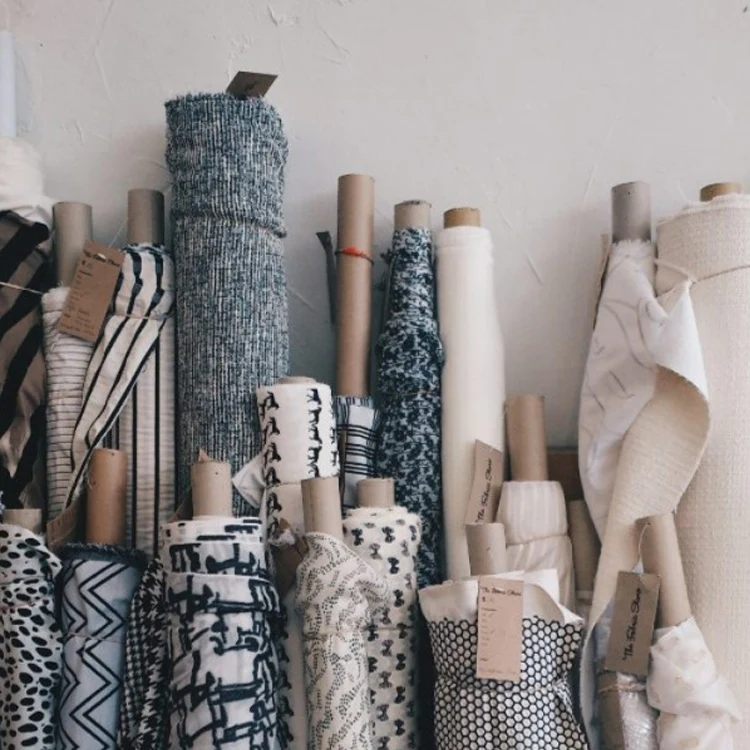 Private design flower pattern no moq soft light weight cotton linen blend digital printing flax linen fabric for clothing