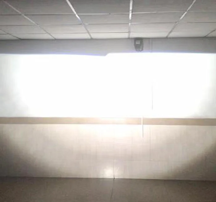 Новое поступление противотуманные мотоциклетные светодиодные двухцветные фары 6000K дальнего и ближнего света прожекторные линзы