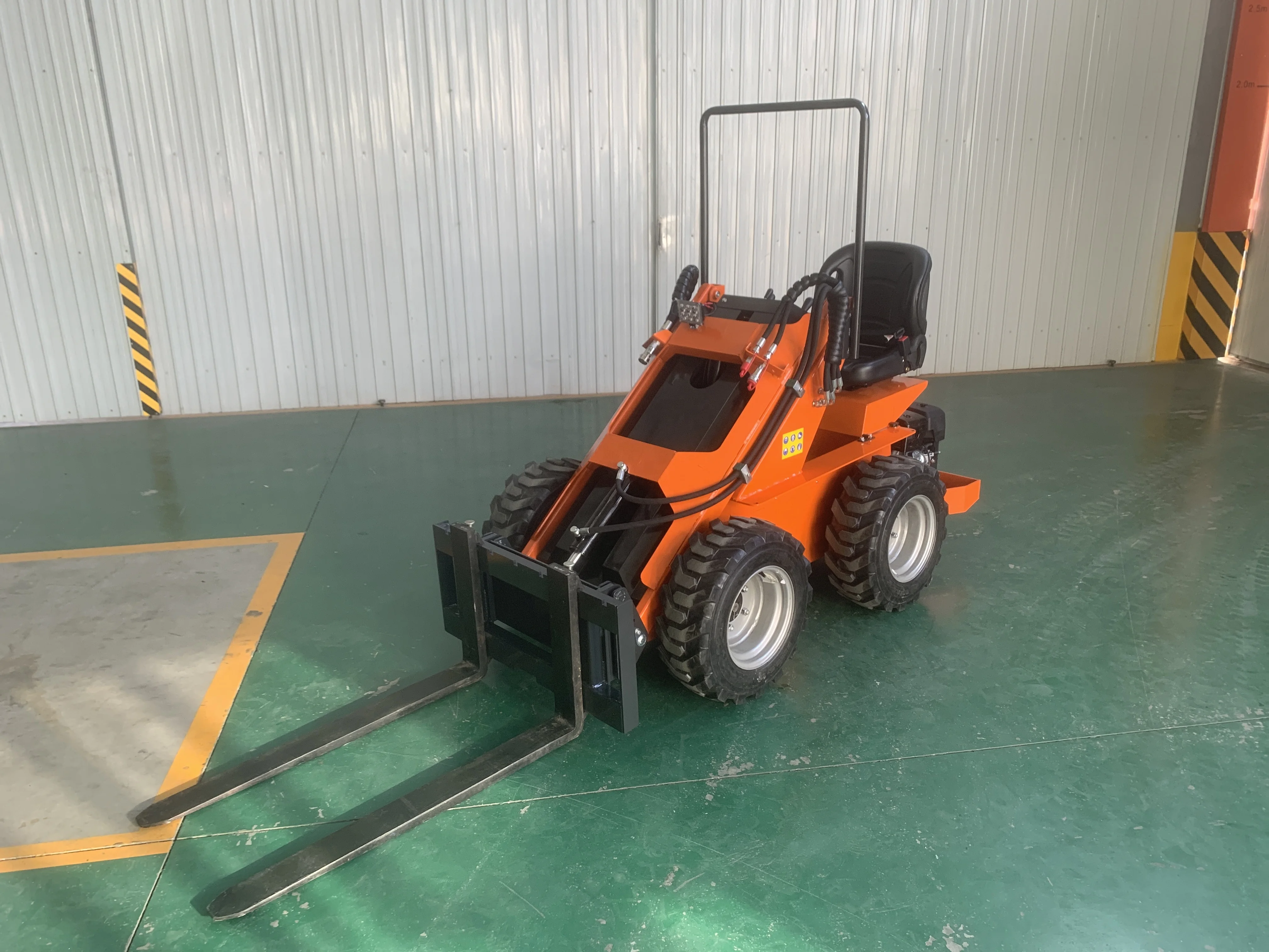 Rima Petrol  Mini Loader Construction Machinery  Skid Steer Mini Loader for Home Use