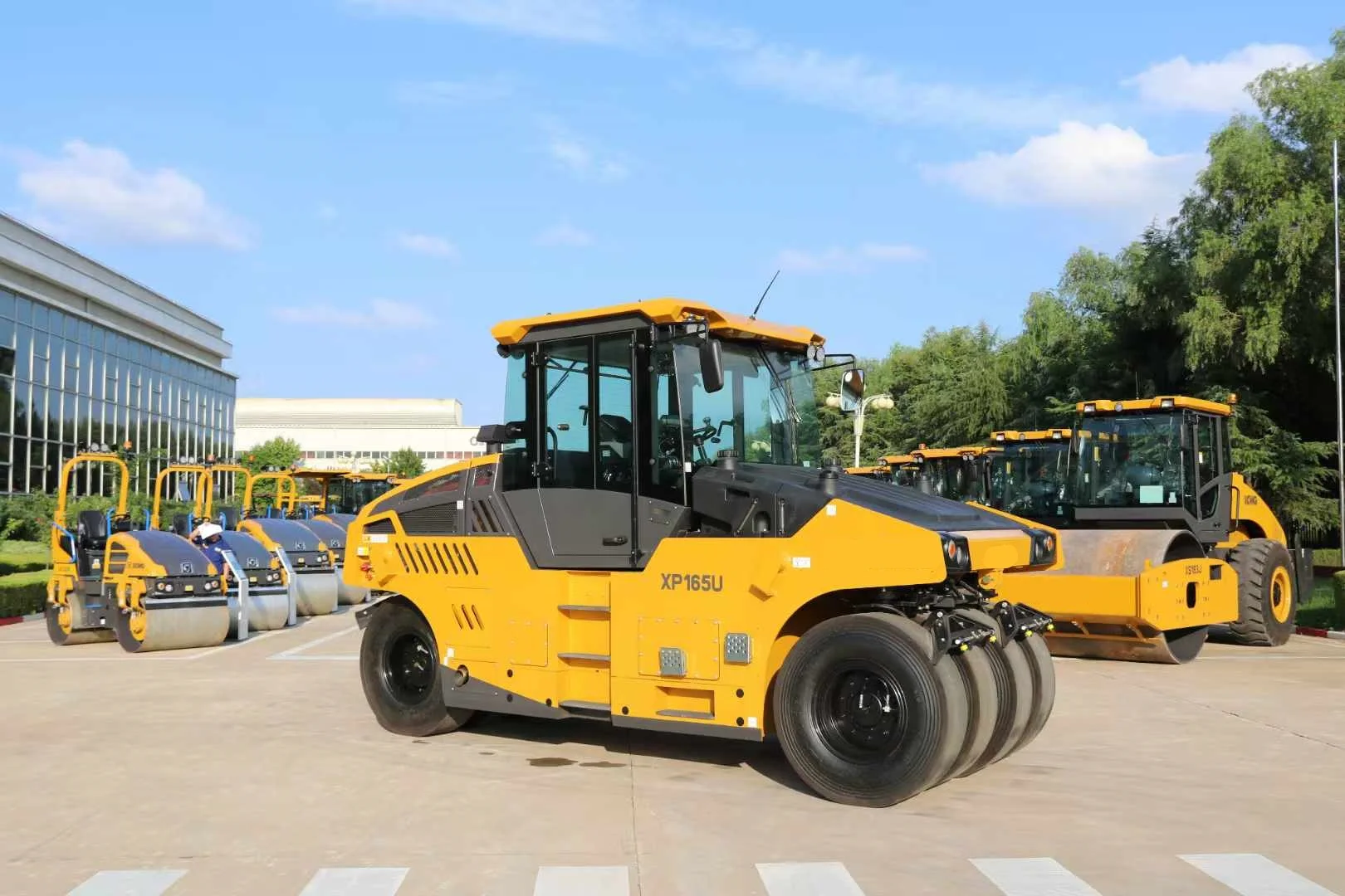 Chinese Original Factory Supplier XP165u 2024 Year Road Roller in Stock