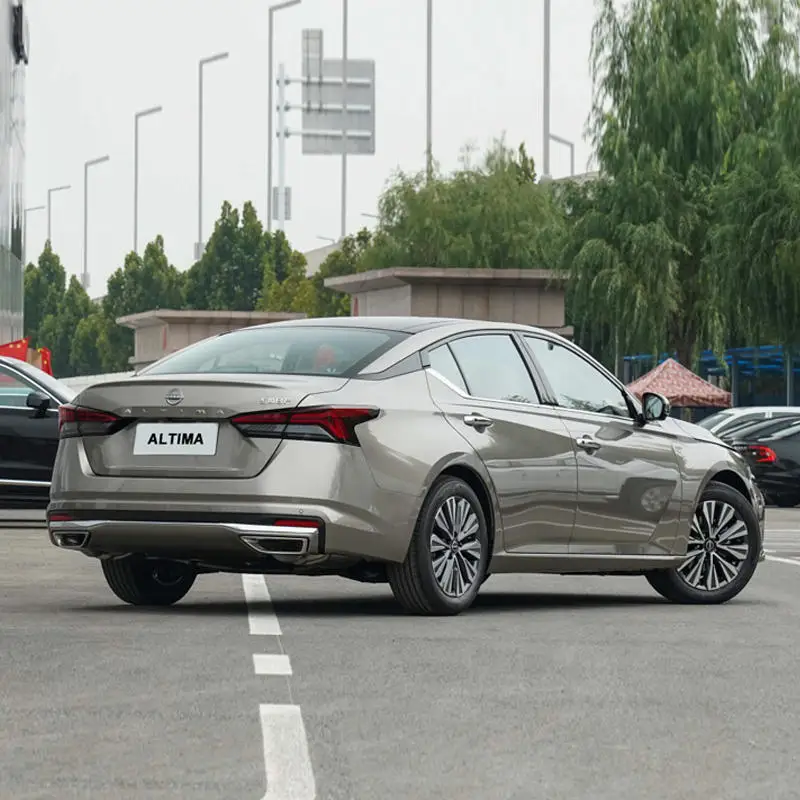 Дешевый автомобиль седан Dongfeng Nissan Altima 0 км Подержанные японские автомобили топливные транспортные средства бензиновый ALTIMA