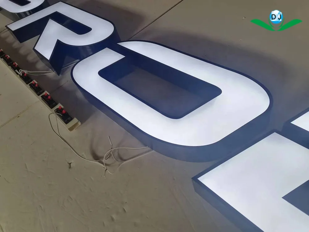 outdoor outside new liquor store front storefront custom business board 3d acrylic logo alphabet led light channel letter sign