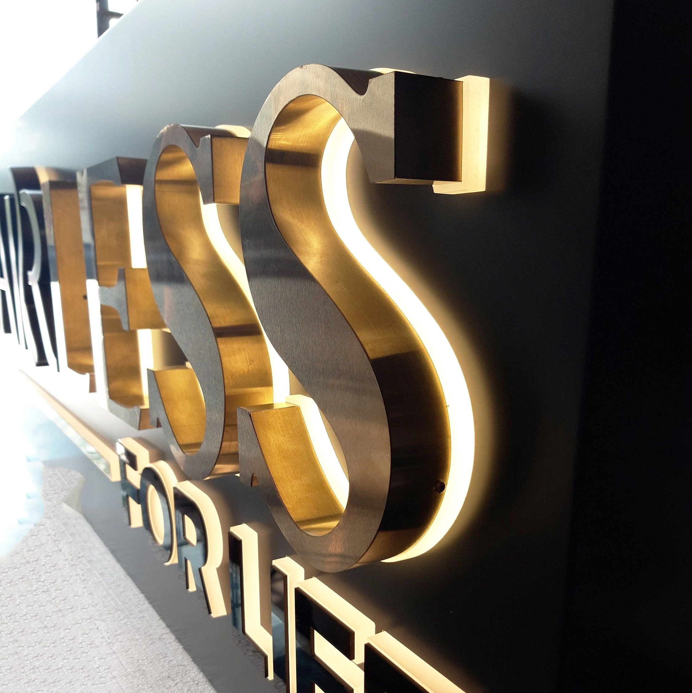 Sign Manufacturer Custom 3D Illuminated Standard Channel Letter Company Sign Shop Business Sign For Store