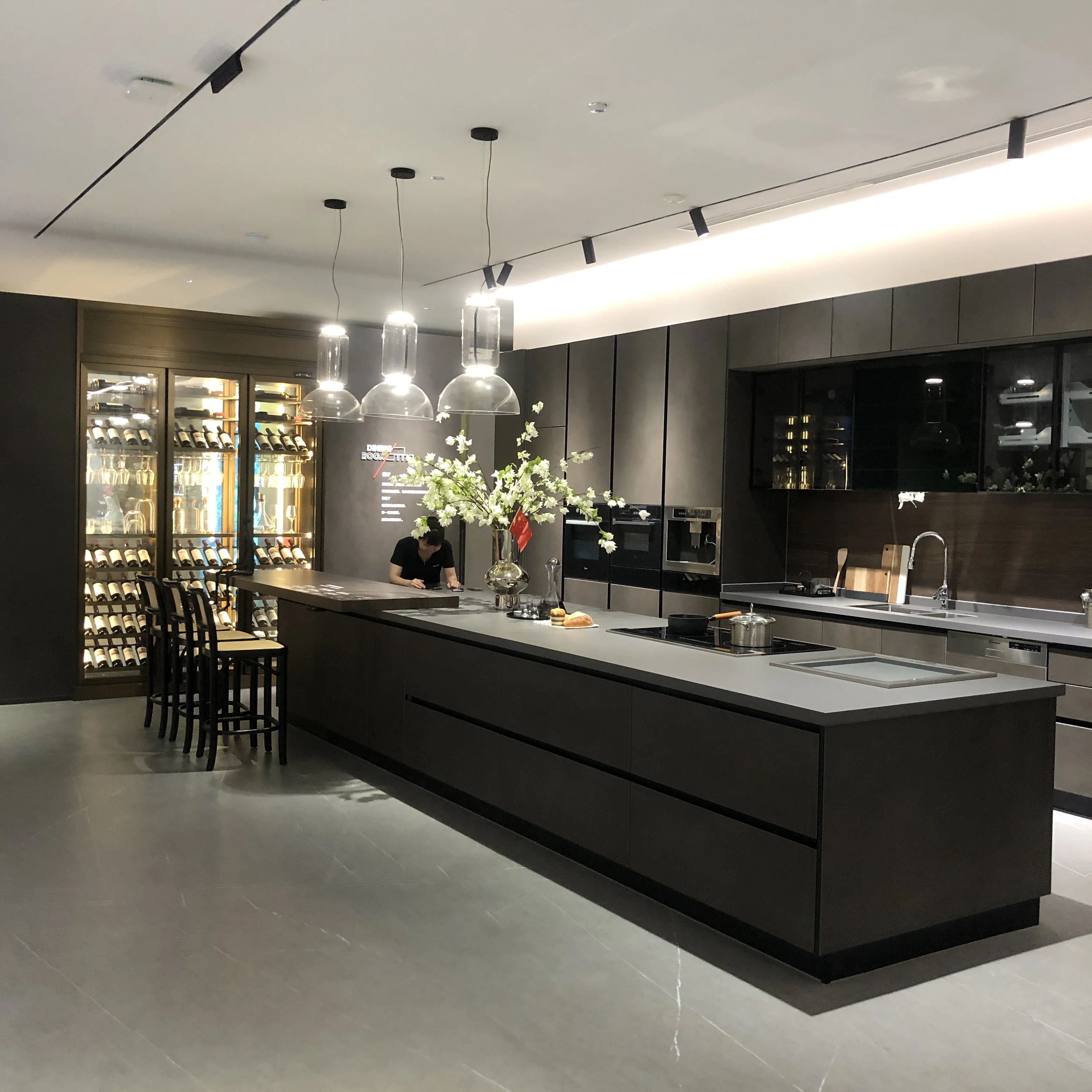 New Design Customised Porcelain Slab Grey Modern Kitchen Metal Cabinet Belgium Royal Modular Kitchen Cabinet for Home Furniture