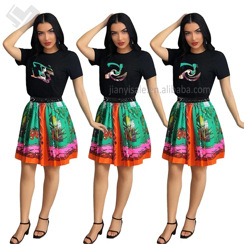 2024 New Summer Women Luxury Clothing Designer Print Short Sleeve T shirt With Pleat Skirt Set Brand Casual 2 Piece Skirt Set