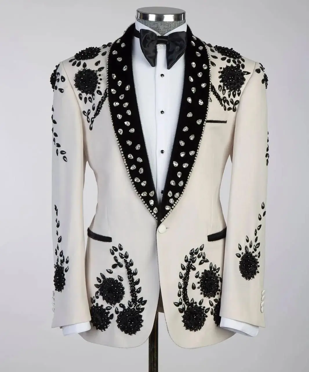MTM Custom Luxury Designer Tuxedo Men Suits 3 Piece White And Black Style Suits Wedding Party Elegant Suits Formal