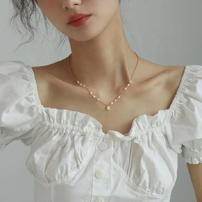 2023 Beaded Natural Freshwater Pearl Necklace Thin Chain Choker Necklaces for Women French Baroque Elegant Minimalist Jewelry