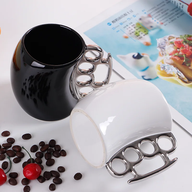 
Creative Ceramic Ring Mug With Gold Finger Fist Cup Handle Coffee Milk Ceramic Cup White/black 