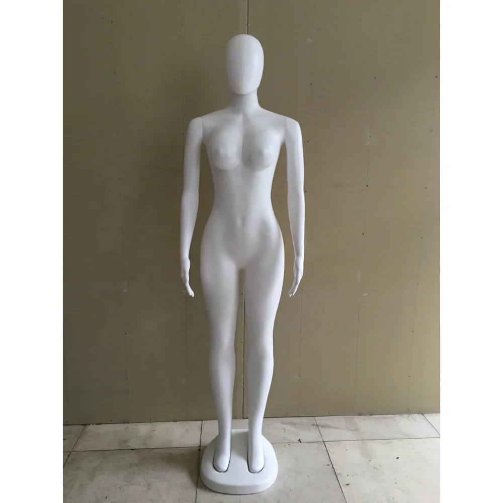 
 Женский манекен большого размера для демонстрации одежды  