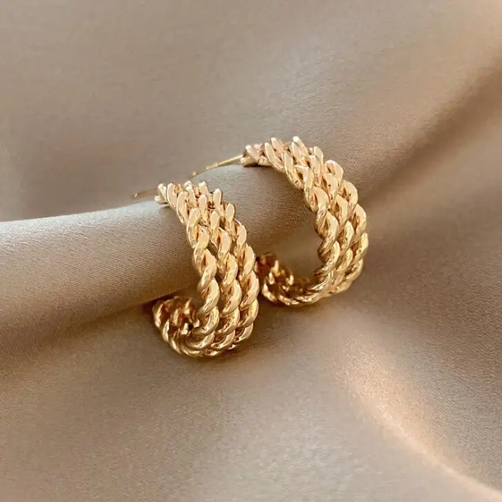 2023 new fashion classic hoop earring 18k gold plated geometric twisted rope triple hoop earrings supplier