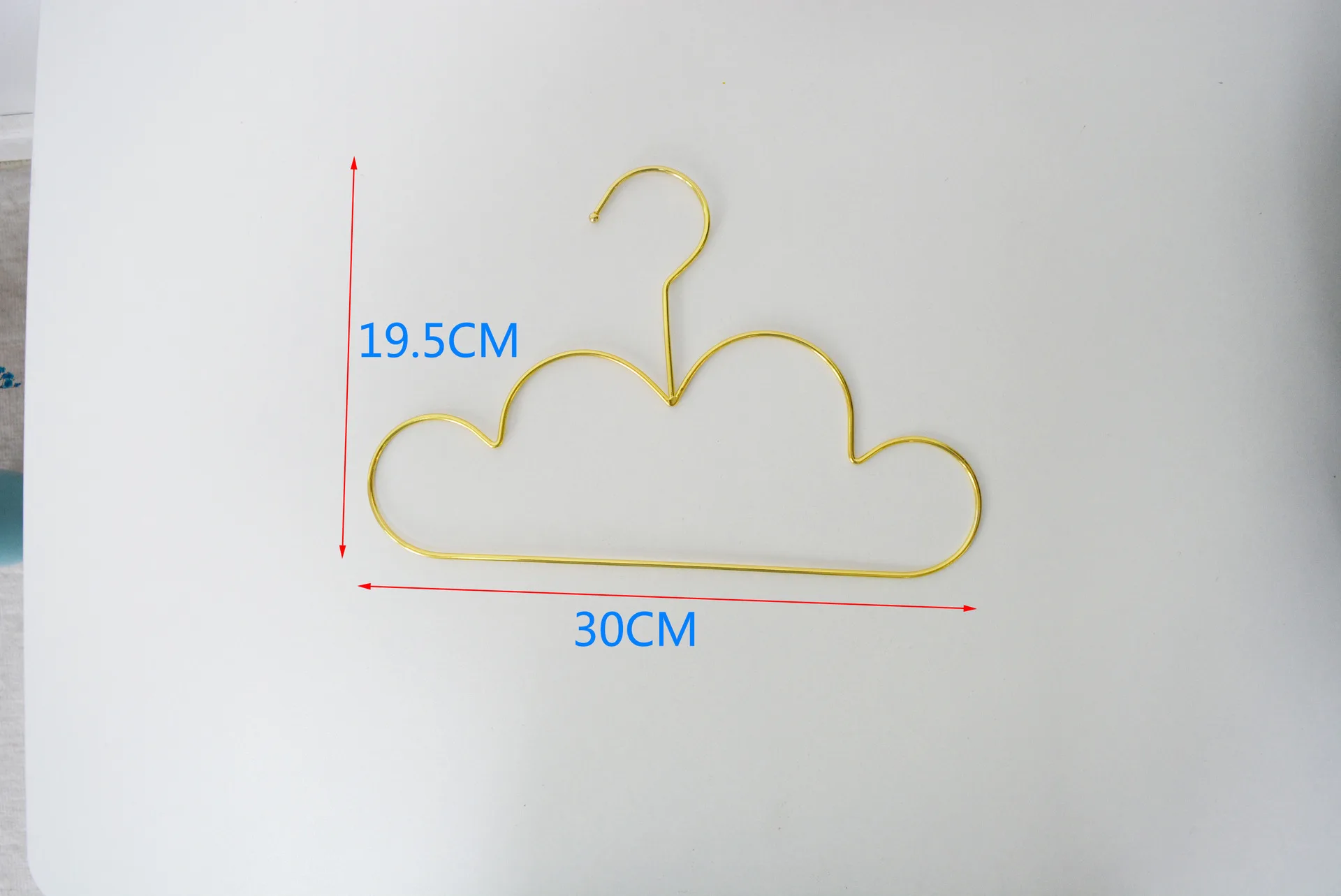 Factory Wholesale Boutique Gold Children Coat Size Cute Cloud Shape Small Hangers Kids Hanger For Clothing Store Kids