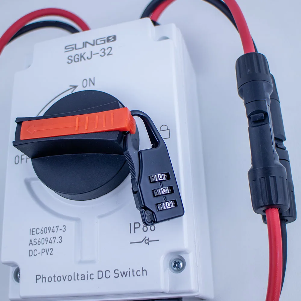 Переключатель с разъединителем на солнечной батарее 1000 В 4 полюса 32 А