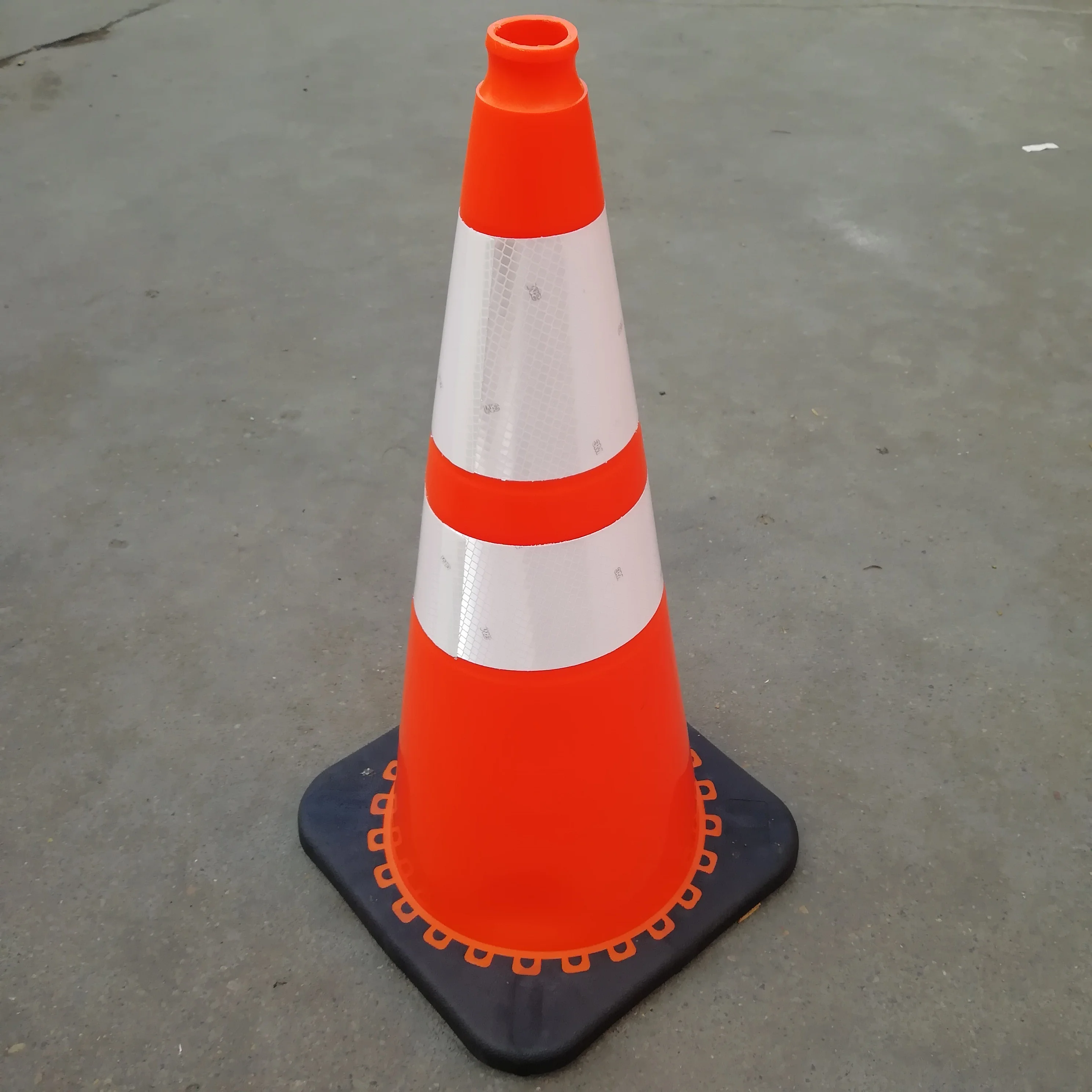 High-Visibility Orange Traffic Cones with 3M Reflective Collars - 28-inch