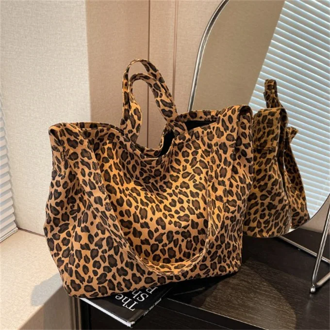 Custom Logo Nylon Women Large Capacity Leopard Print Tote Bag