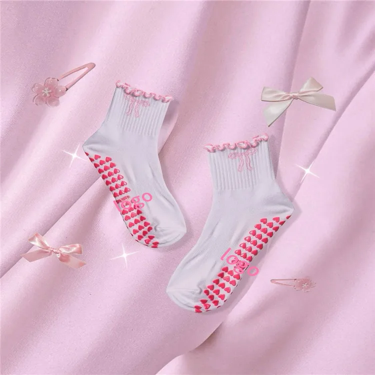 Anti Slip Yoga Pilates Grip Socks Logo Ballet Barre Cotton Crew Socks Custom Logo Grip Ruffled Pilates Yoga Socks for Women