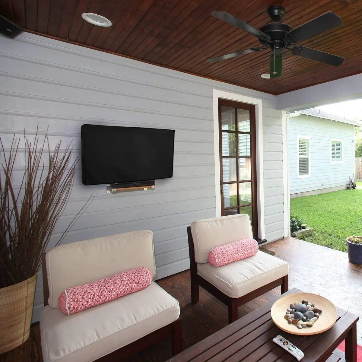 Outdoor TV cover, windproof, waterproof and UV resistant