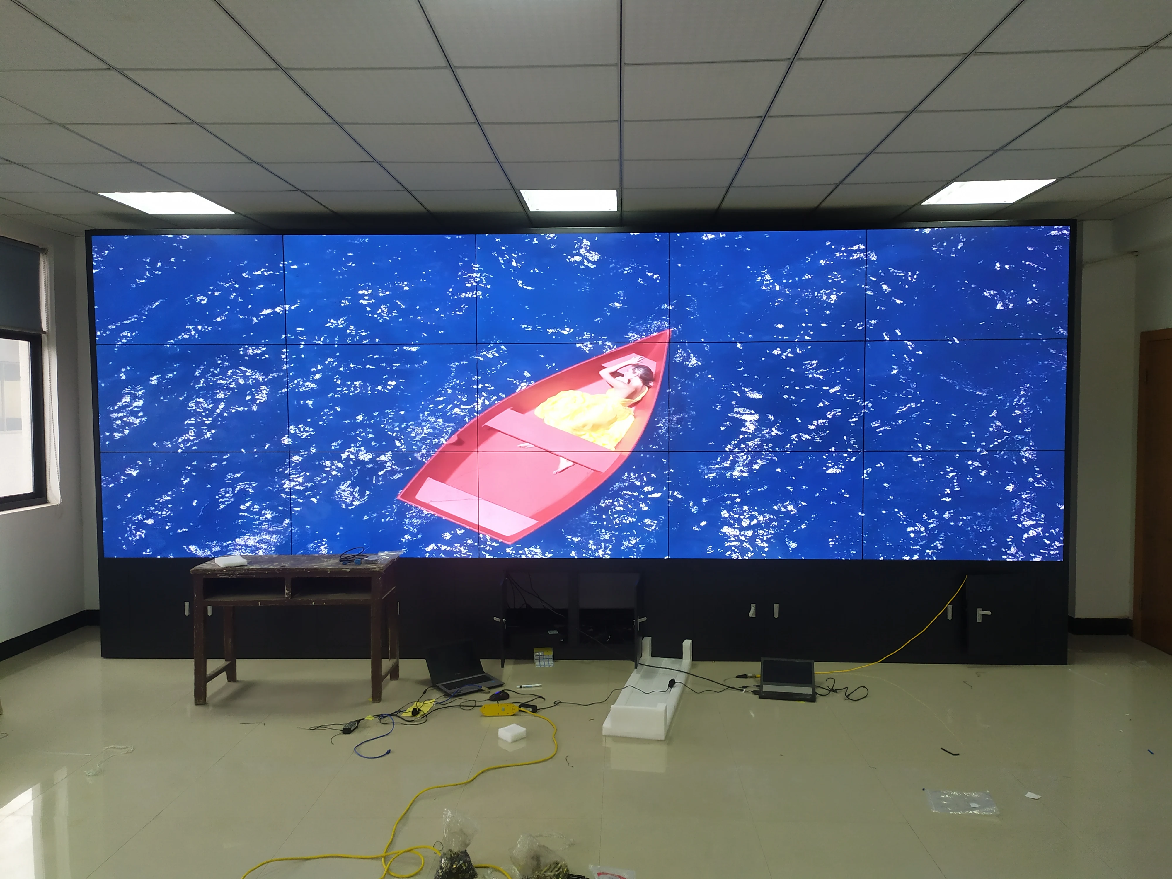 Video Wall 55Inch 3.5mm Gap LCD Advertising Media CCTV Monitor Good Price High Brightness 700nit Floor Standing