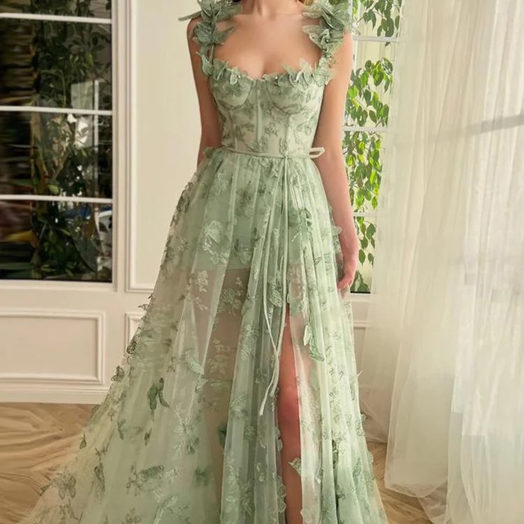 Wholesale Customized Wedding Dresses, Tulle Suspenders, High Split Bridal Party Beach Dresses