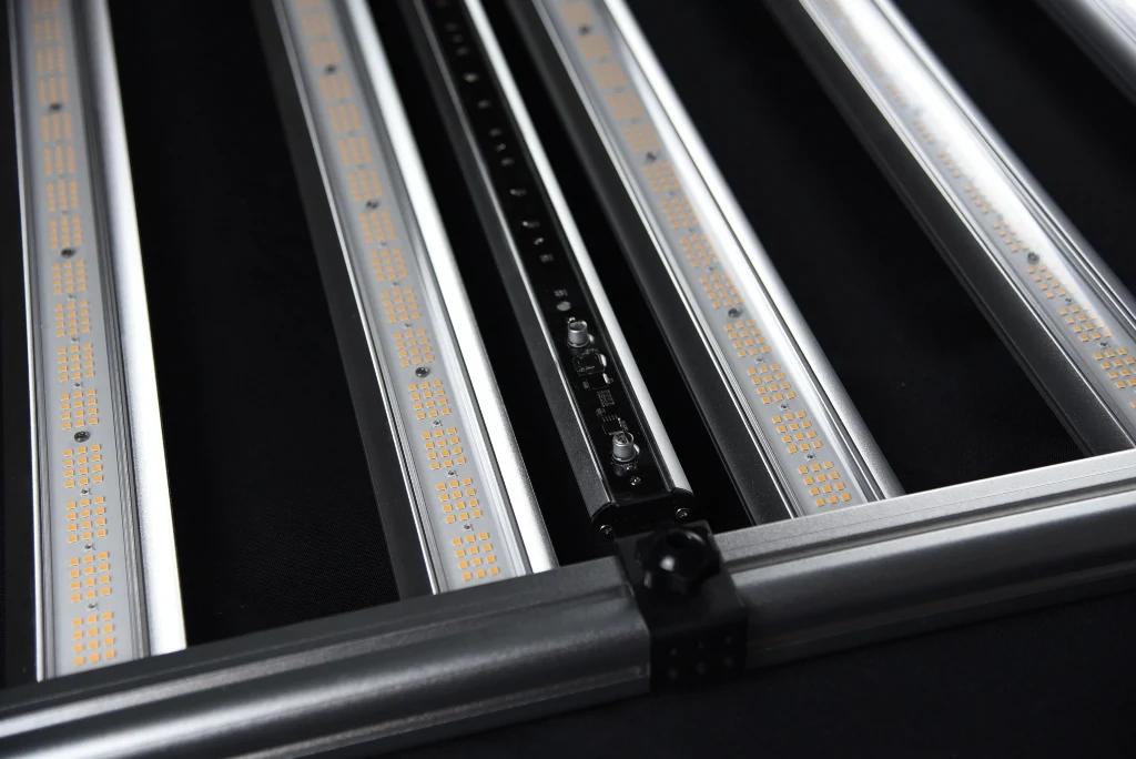 Newest products samsang lm561 led hortibloom 650w full spectrum led grow lights from sanmenxia geyapex