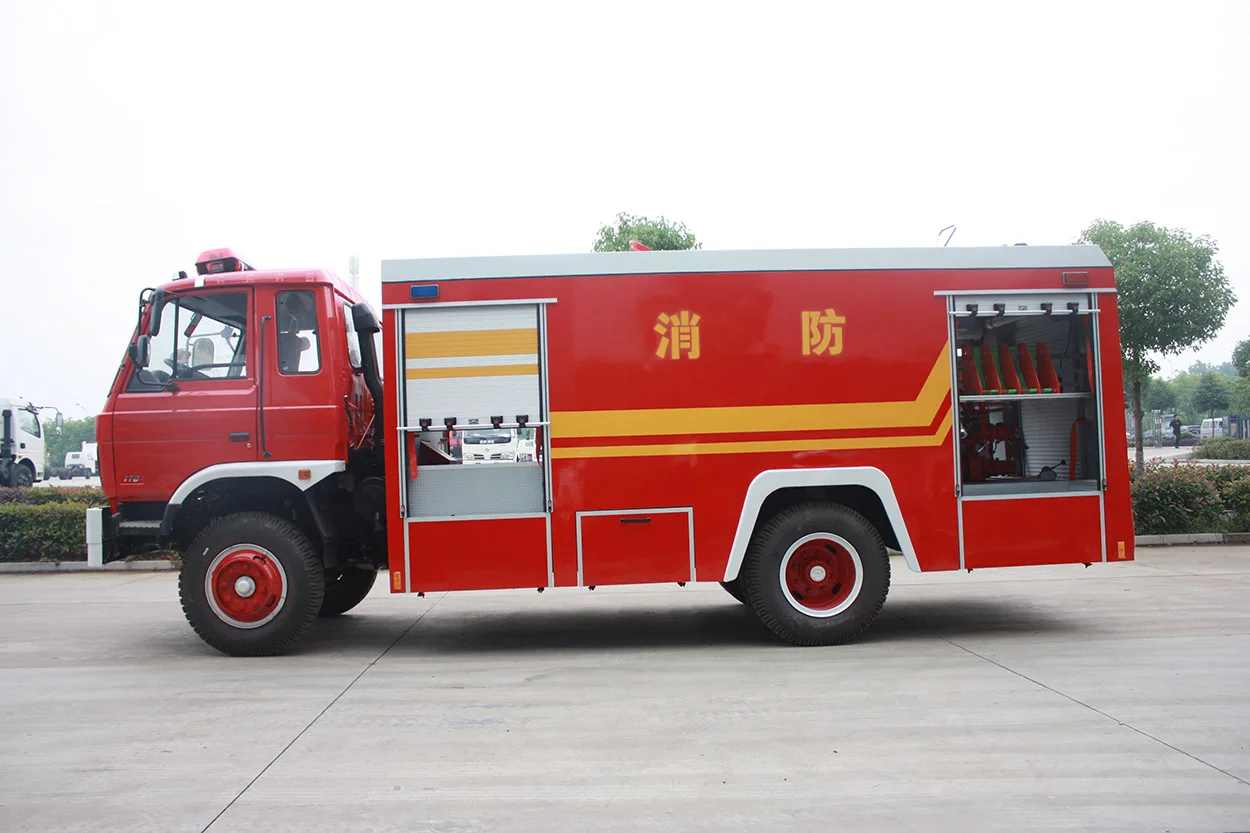 Dongfeng Best Price Fire Truck Sprays Water Custom Logo Firetrucks