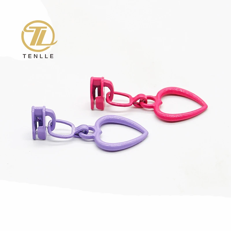 Manufacturers wholesale box bag pen bag shoes zipper head 3 no.5 nylon heart piece pull head multicolor optional