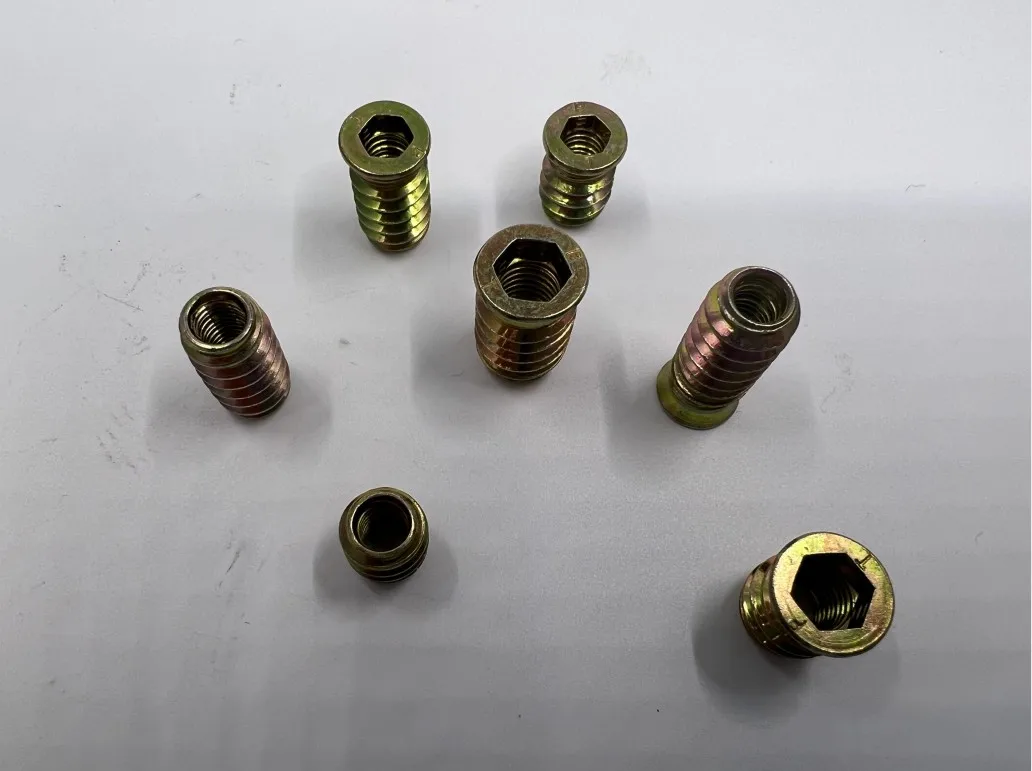 Углеродистая сталь под заказ гальванизированная деревянная вставка d nut для