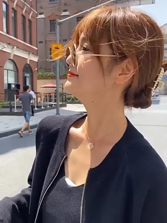 Vestido 2021 Women Clothes Knitted Jacket Sweetening Temperament Chain Vest Knit Coat Small Foot Elastic Pants 3 Full Sets