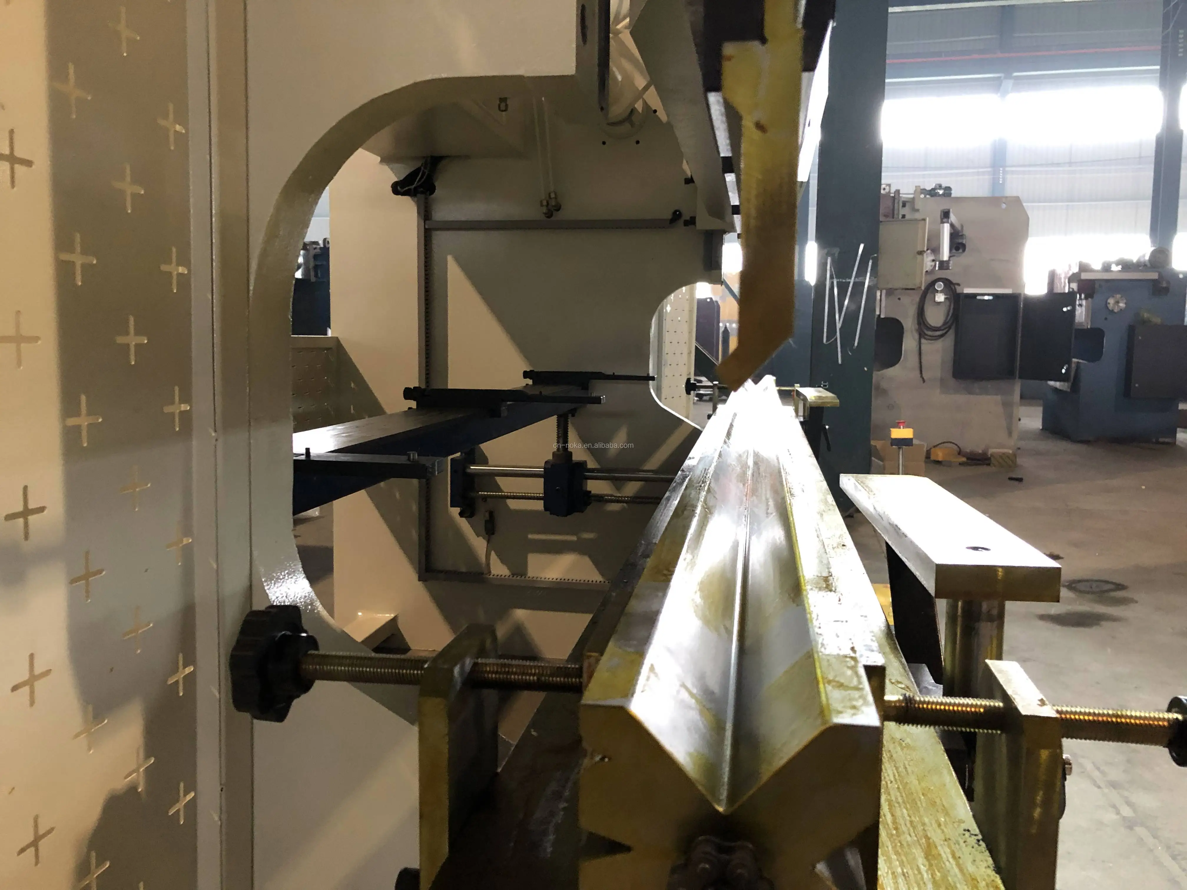 TikTok Hot Search Any Angle Auto-correction Angle Assist NOKA Brand Cheap Press Brake, Da41 Control Press Break From China
