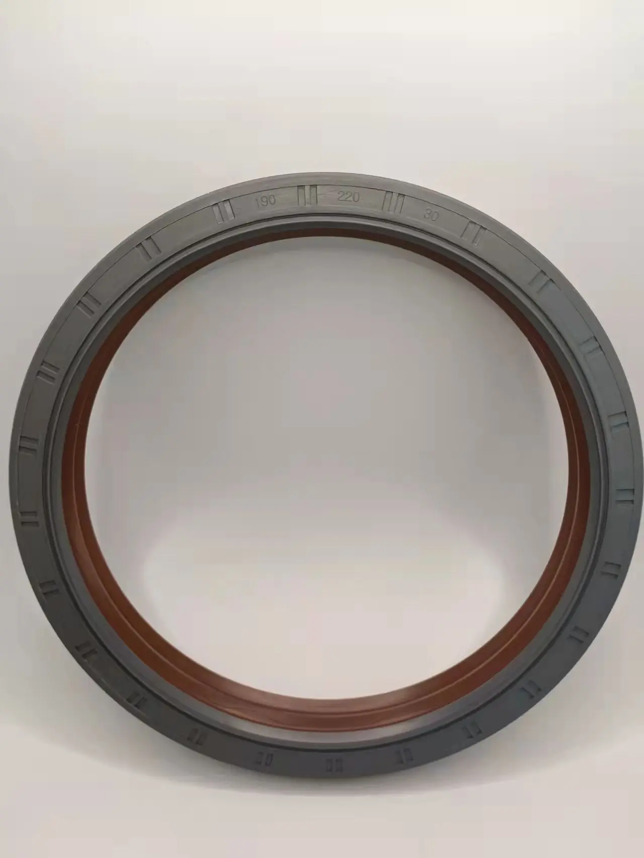 XTBenda  High quality  rubber NBR oil seal High temperature Oil seal 190*220*22 190x220x22   WG9981340113