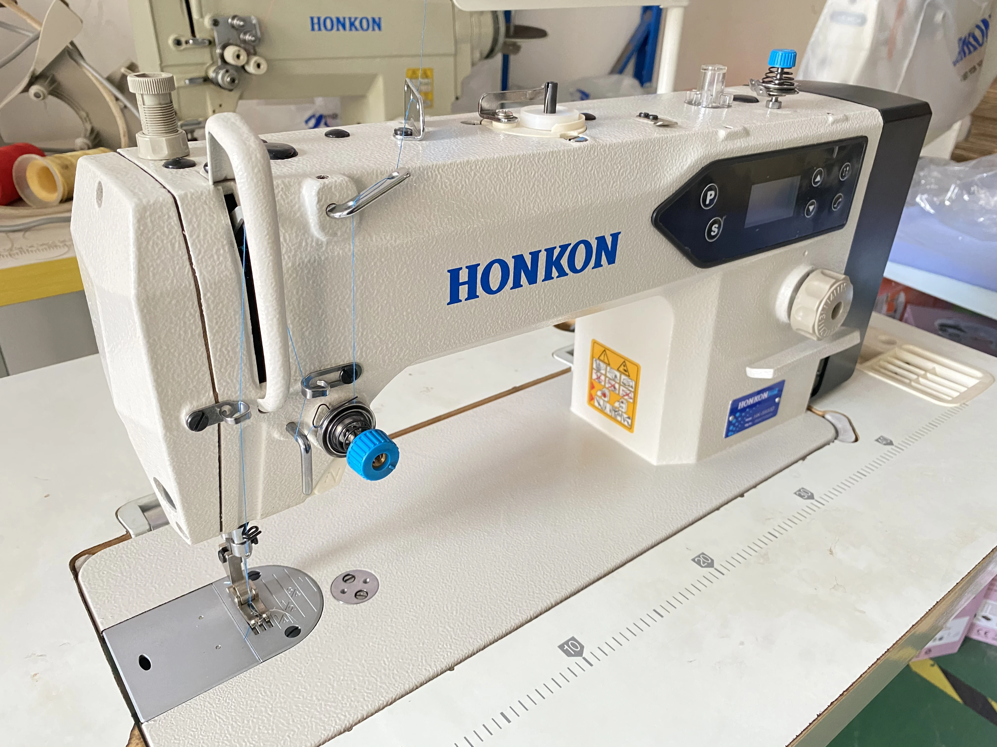 HK-8800--D швейная машина Lockstitch с одной иглой одним прямым приводом подходит для шитья тонких и средних