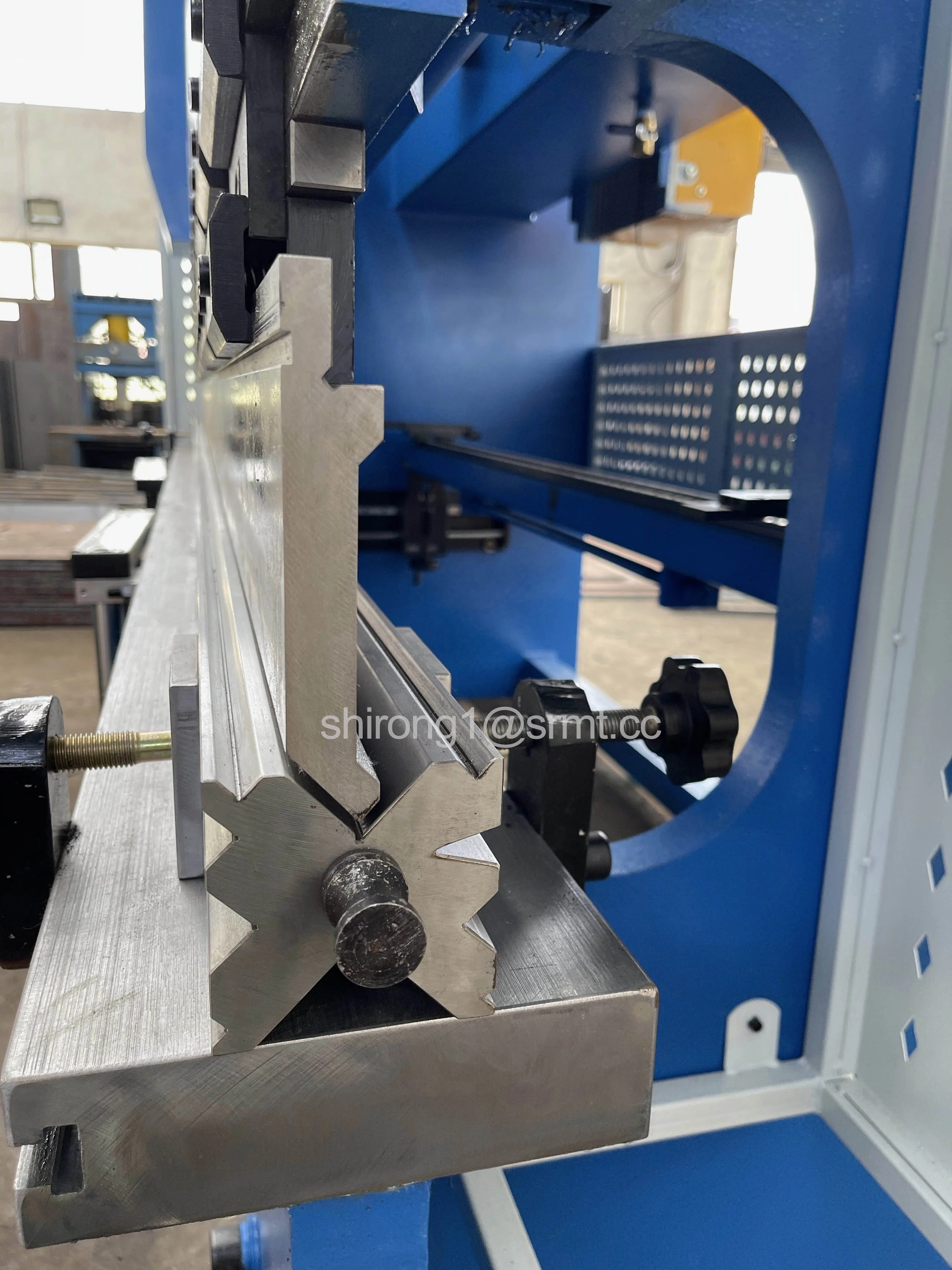 factory low price WC67K/Y-30T/1600mm E21 300kn new mini hydraulic press brake machine for metal sheet