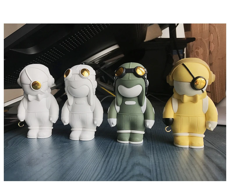 2022 New Design Novelty Spaceman Astronaut Cute Kids Room Decor  Astronautas Decorativos Pilot Pirate Theme Astronaut Figurine