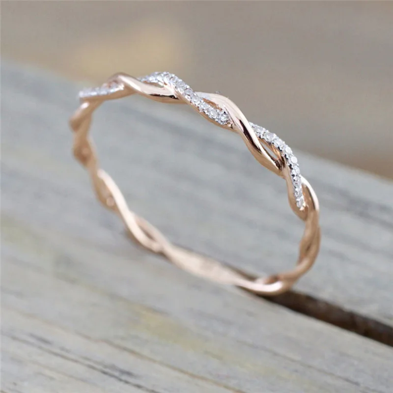 Exquisite micro inlaid zircon strip ring, fashionable and self disciplined personalized tail ring, fashionable accessory gift
