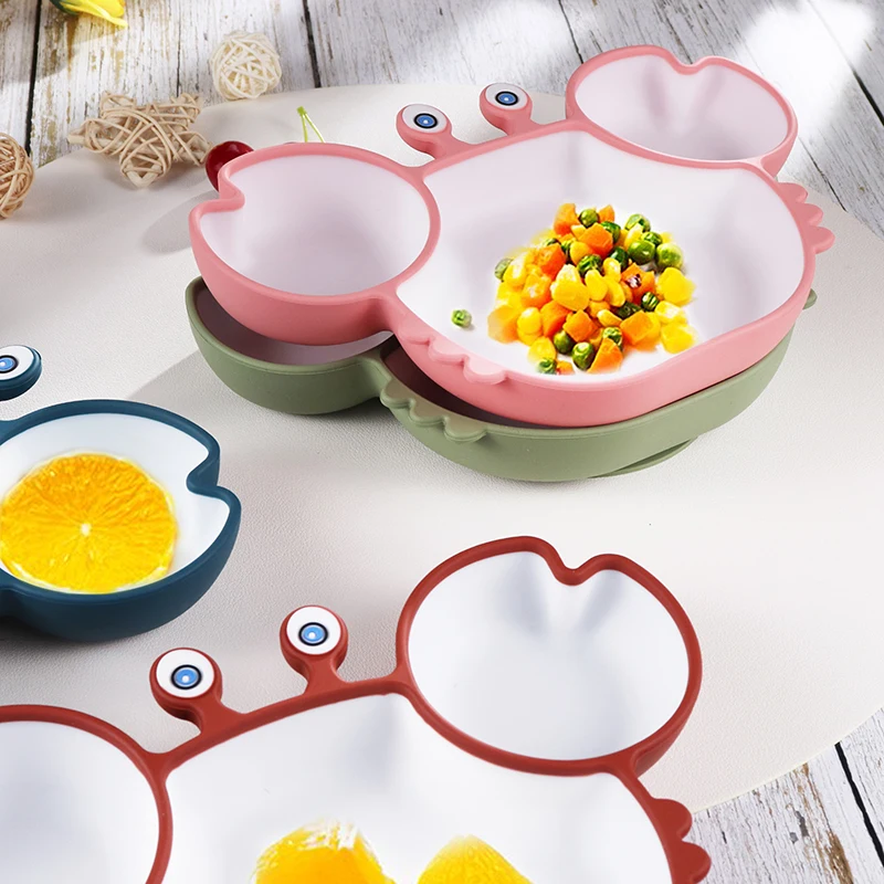Food Grade Safe Silicone Material Baby Feeding Set Bowl With Spoon Kids Tableware Crab Shape Infant Suction Bowl
