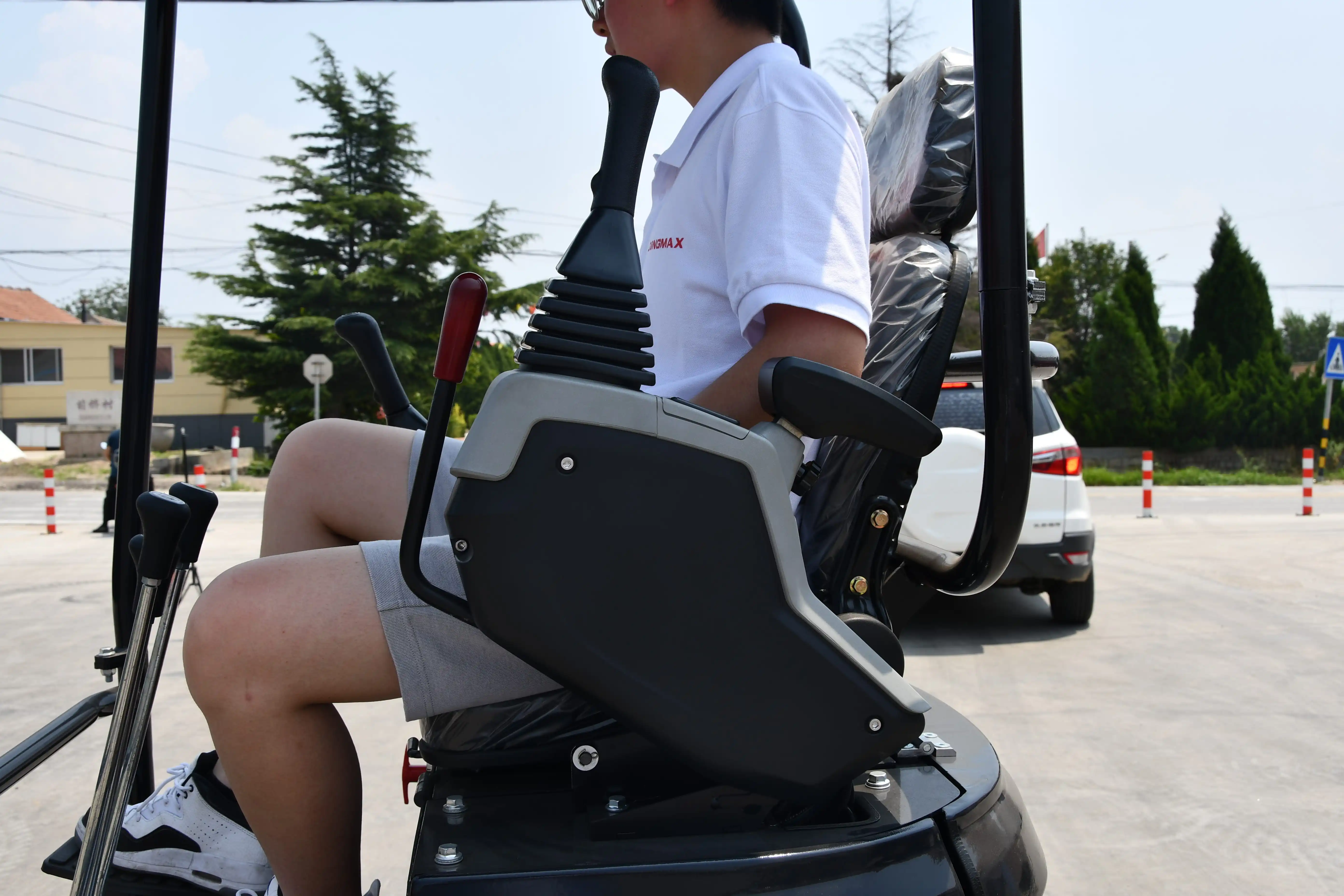 Factory Price Bucket Capacity 1.5ton Mini Excavator Quick Attachment Change Mini Excavator